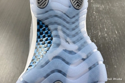 Air Jordan “Cement Grey” Low 686 11 AV2187-140 Modern 0923